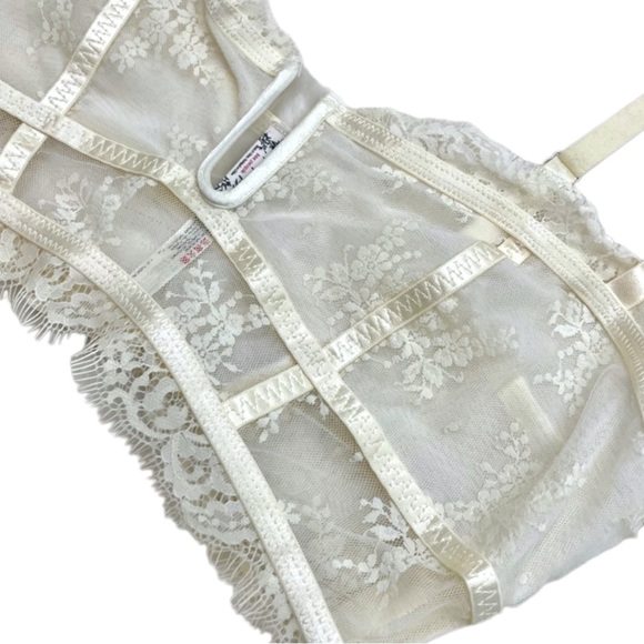 NWT Free People Layer In Lace Bustier In Ivory - Picture 7 of 8